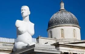 Blue cock in Trafalgar Square - image 3