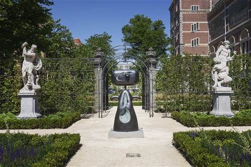 Miró in the Rijksmuseum gardens - image 2