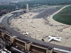 Berlin's Tempelhof airport to become tourist attraction